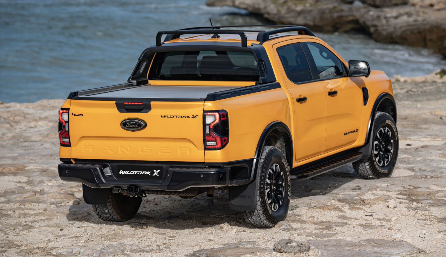 New Ford Ranger Wildtrak X vs Toyota Hilux Legend RS – R1-million ...