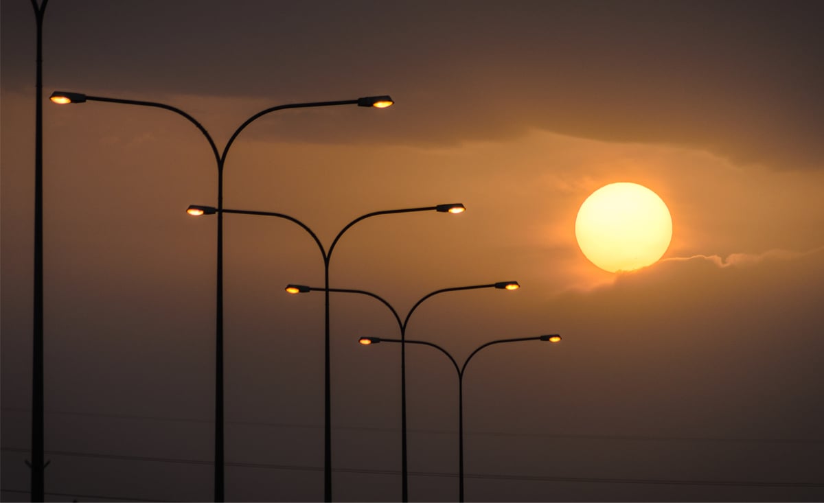 Major South African city says goodbye to broken streetlights