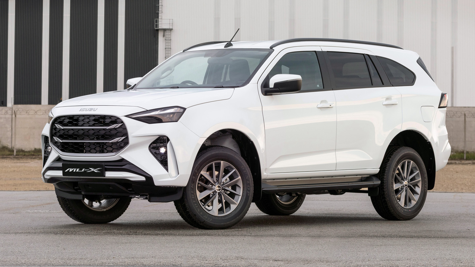 New Isuzu mu-X launched in South Africa - Pricing and features