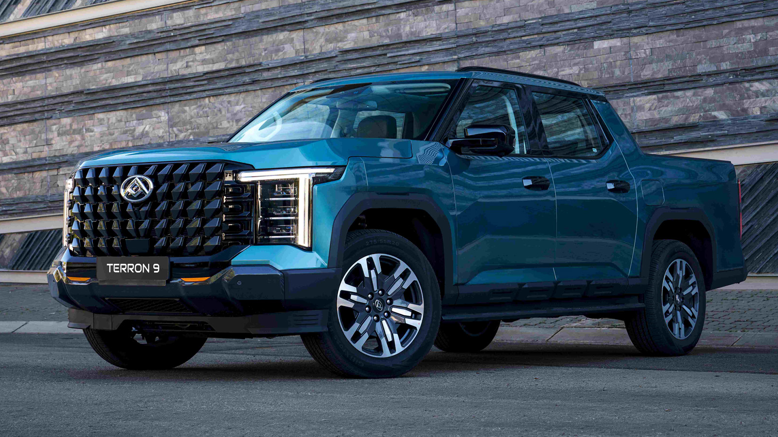 New Chinese bakkie goes on sale in South Africa - Pricing and features