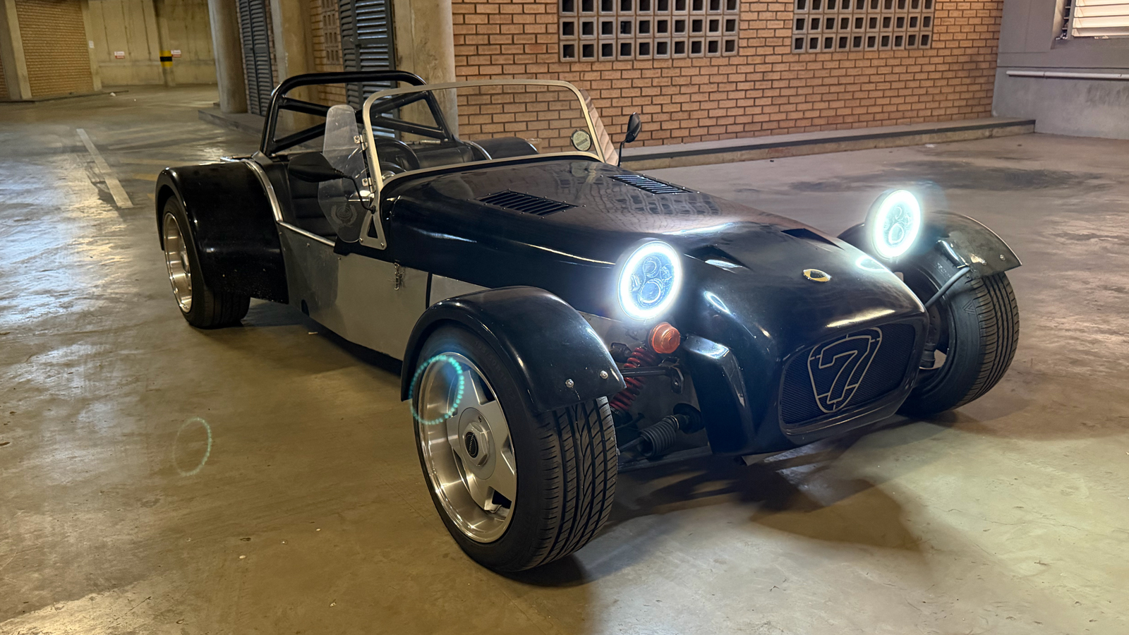 What it's like to break down in a Woolworths parking lot in a R115,000 home-made car